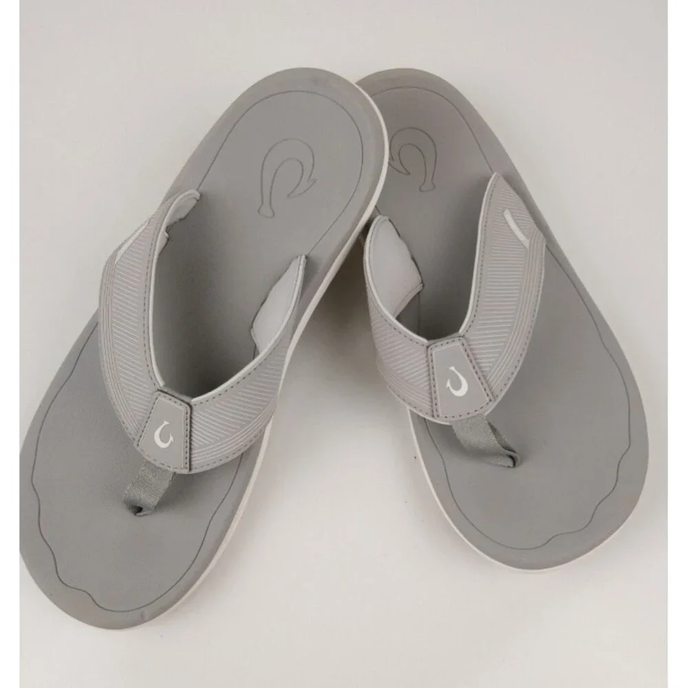 OluKai Ahi Kai Sandals Flip Flops Men's Size 9 Ash Grey
